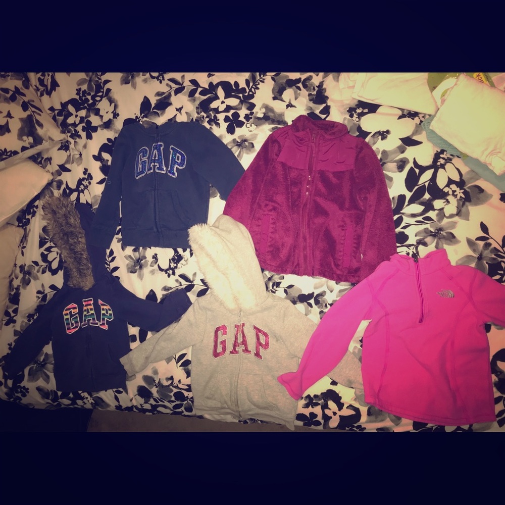 Logo sweatshirts